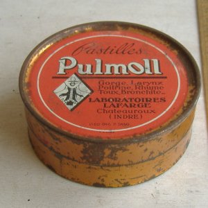 画像: アンティーク雑貨　缶ケース　Pulmoll　赤