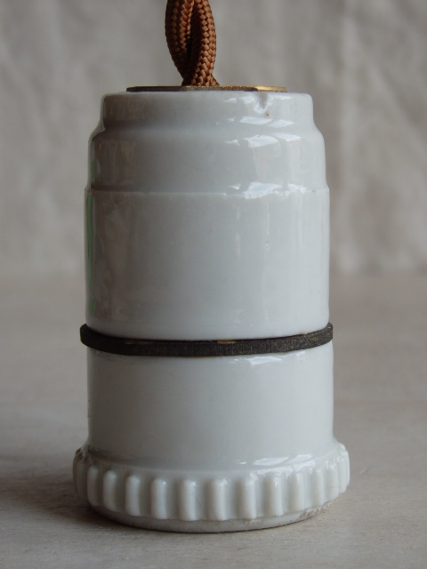 画像: フランスアンティーク　アトリエ 電球付ソケットランプ電気 陶器製