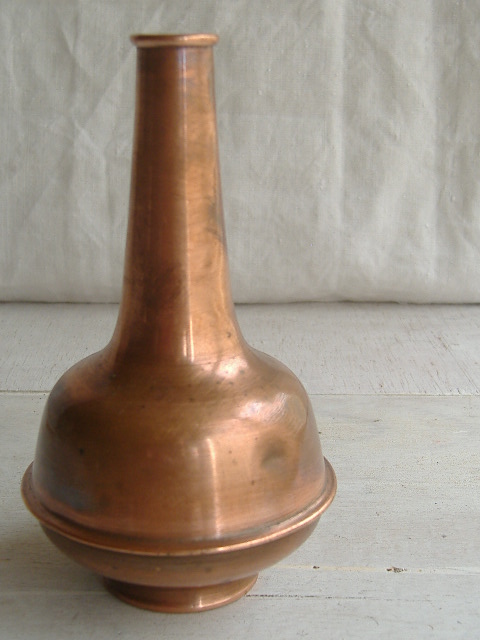 画像: アンティーク雑貨　銅製ポットフラワー