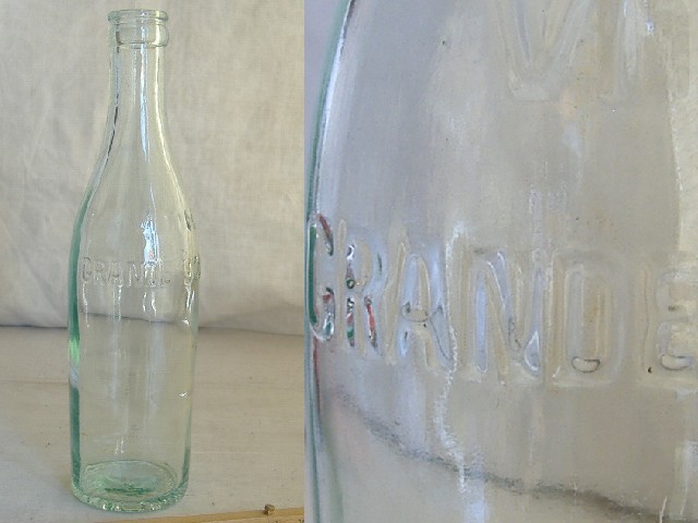 画像1: ガラスボトル　VITTEL　フランス　アンティーク 